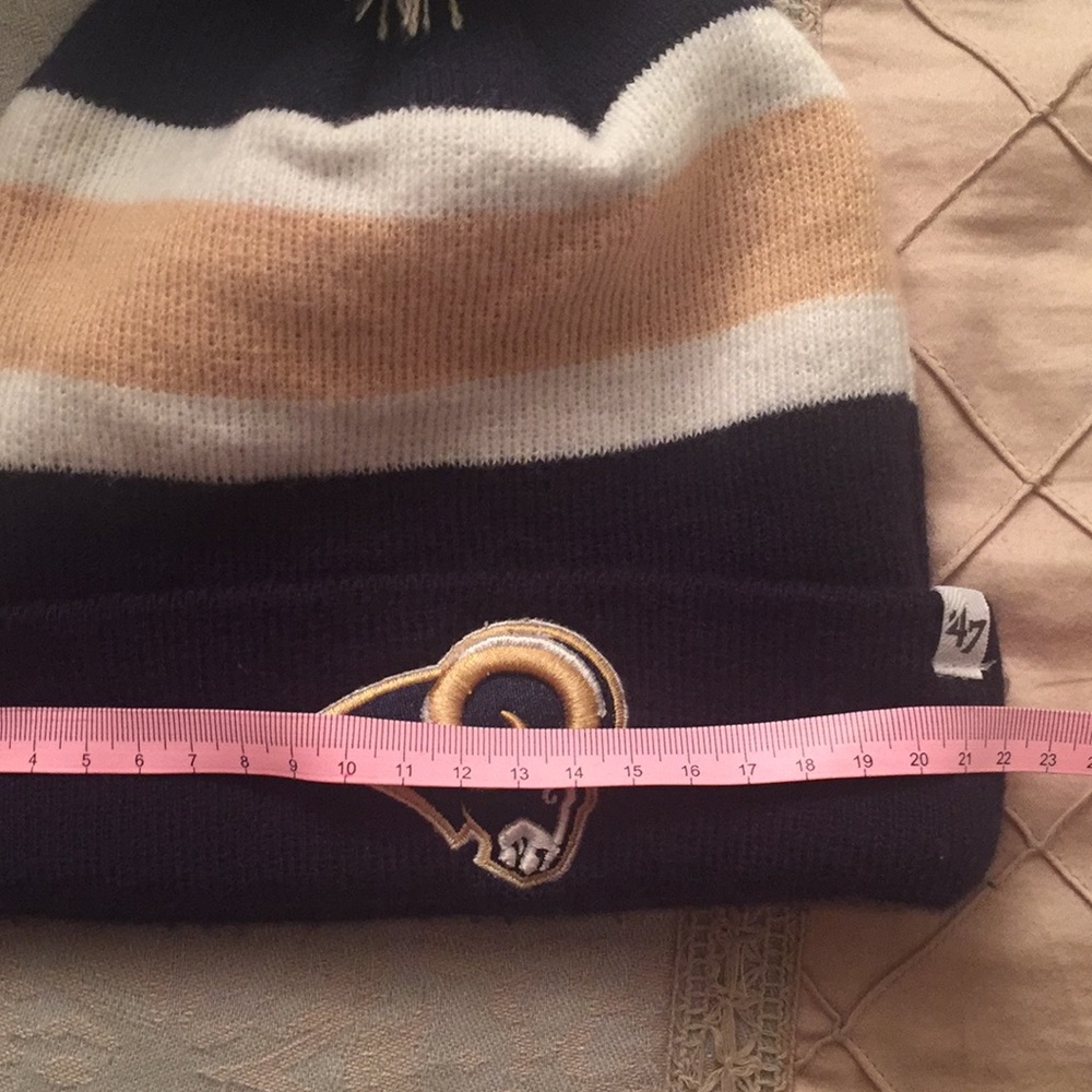 RAMS winter hat - Picture 4 of 4